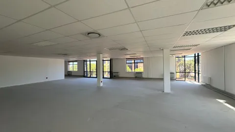 WhatsApp Image 2024-12-19 at 15.55.57.